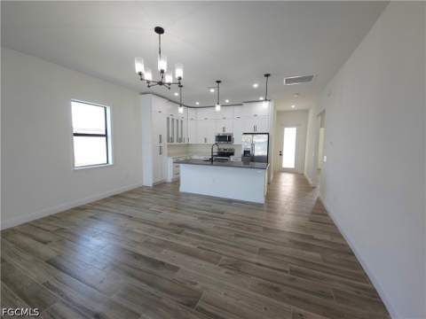 2164 Barker Blvd, Fort Myers FL - photo 12 of 40