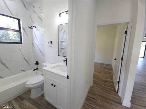 2164 Barker Blvd, Fort Myers FL - photo 17 of 40