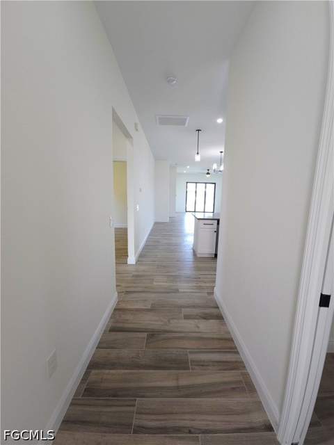 2164 Barker Blvd, Fort Myers FL - photo 7 of 40