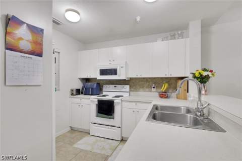 4520 Botanical Place Cir 204, Naples FL - photo 6 of 26