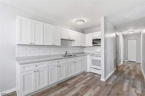 899 Ridgeway Dr, North Fort Myers FL - photo 13 of 25
