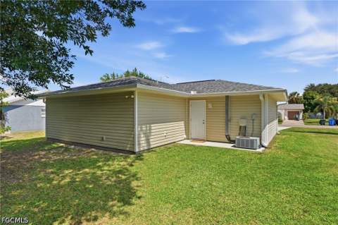 899 Ridgeway Dr, North Fort Myers FL - photo 24 of 25