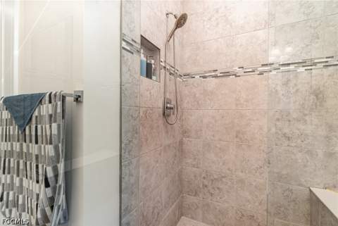 16629 Rolling Rock Blvd, Alva FL - photo 19 of 42