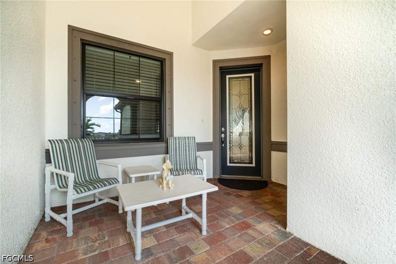 2 bedroom Attached at 16629 Rolling Rock Blvd, Country Club, Alva — photo 4