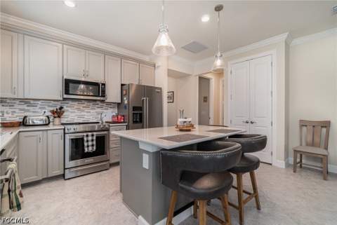16629 Rolling Rock Blvd, Alva FL - photo 9 of 42