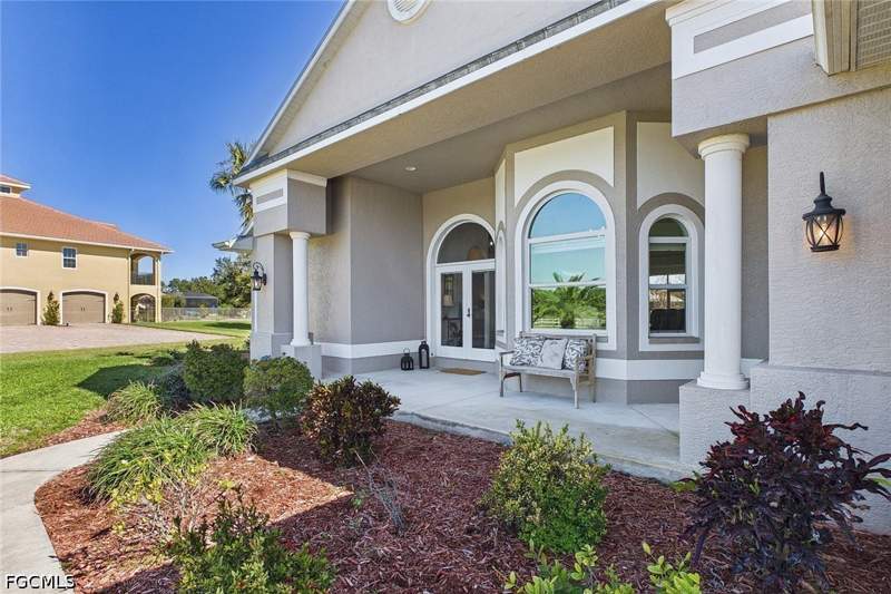 3 bedroom SingleFamilyResidence at 18220 Riverchase Ct, Riverwind Cove, Alva — photo 3