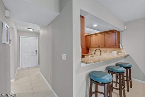 145 Robin Hood Cir 104, Naples FL - photo 15 of 34