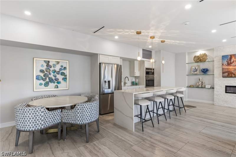 bedroom Condominium at 1 Bluebill Ave 108, Vanderbilt Towers, Naples — photo 3
