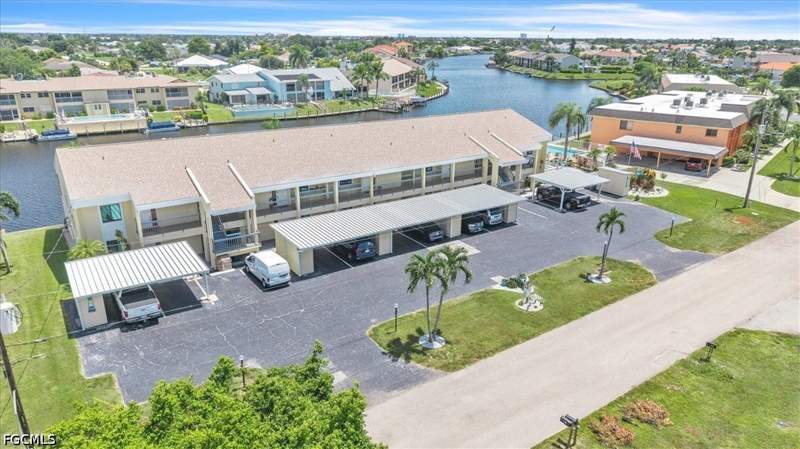 2 bedroom Condominium at 3631 SE 10th Ave 201, Harbour Vista Condo, Cape Coral — photo 2