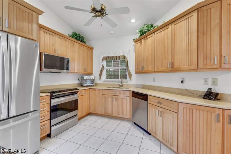 2 bedroom SingleFamilyResidence at 11011 Linnet Ln, Longshore Lake, Naples — photo 3