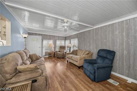 260 Caravan Cir, North Fort Myers FL - photo 9 of 39