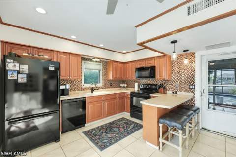 785 Willow Ct, Marco Island FL - photo 12 of 30