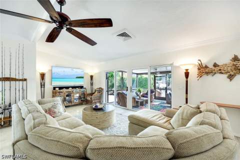 785 Willow Ct, Marco Island FL - photo 9 of 30