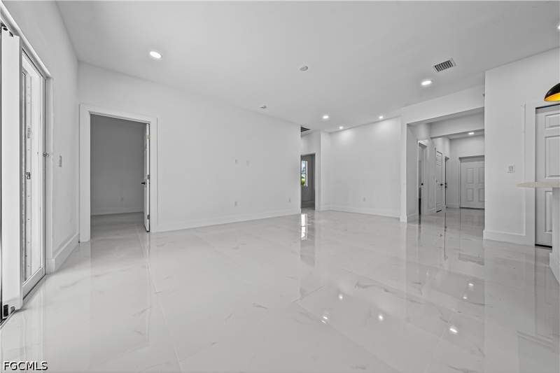 3 bedroom SingleFamilyResidence at 3315 36th St W, Lehigh Acres, Lehigh Acres — photo 3
