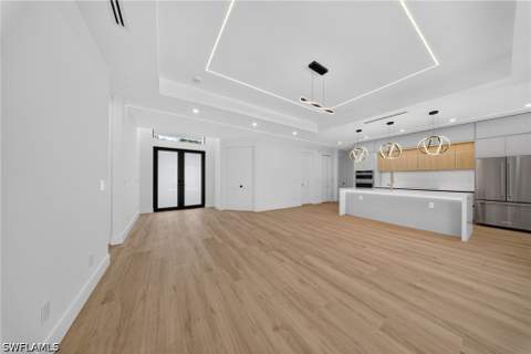533 6th St SE, Naples FL - photo 7 of 50