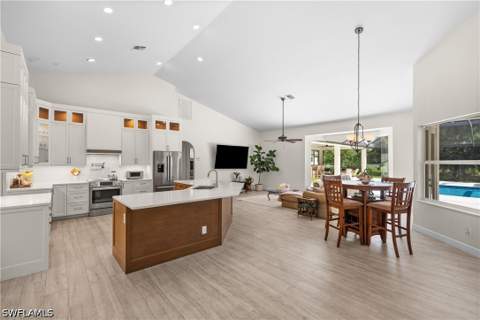 6521 Livingston Woods Ln, Naples FL - photo 13 of 49