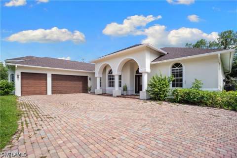 6521 Livingston Woods Ln, Naples FL - photo 6 of 49