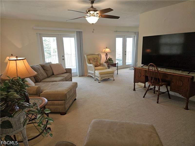 2 bedroom SingleFamilyResidence at 915 North St, San Carlos On The Gulf, Fort Myers Beach — photo 4