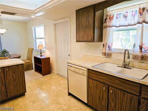 915 North St, Fort Myers Beach FL - photo 8 of 43
