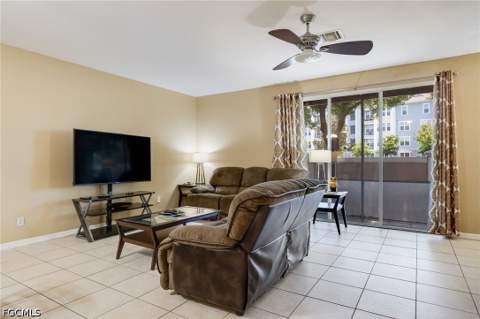 9977 Chiana Cir, Fort Myers FL - photo 6 of 20