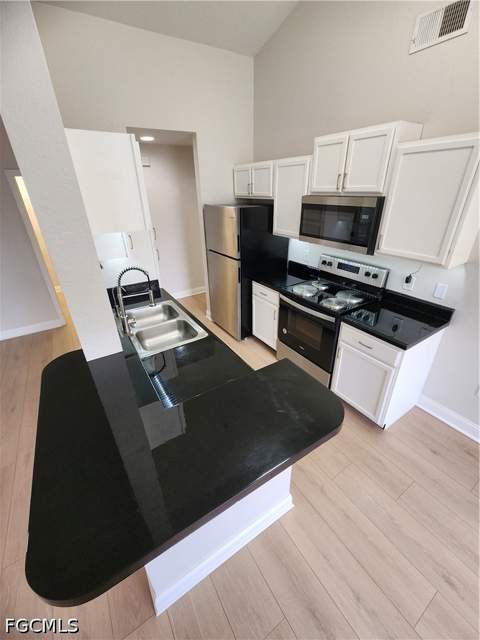 7935 Preserve Cir 434, Naples FL - photo 8 of 34