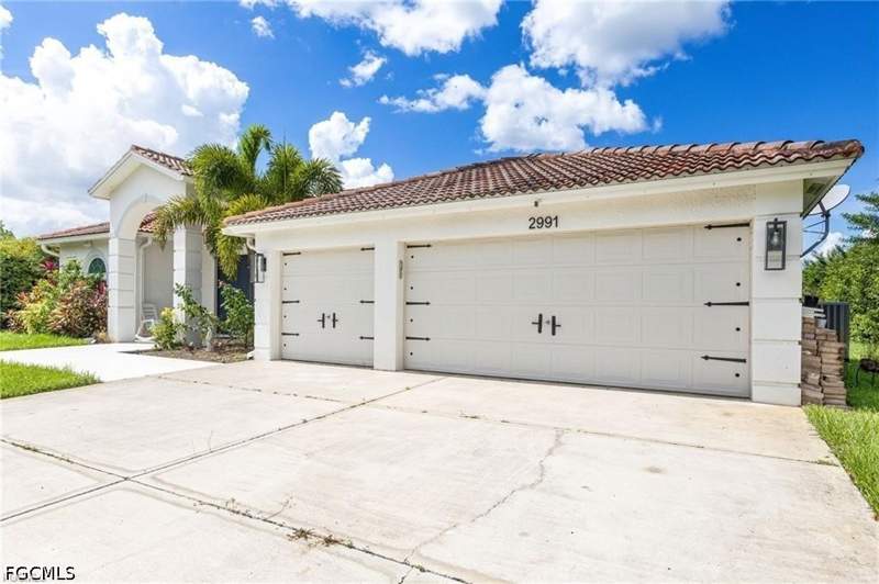 3 bedroom SingleFamilyResidence at 2991 20th Ave NE, Golden Gate Estates, Naples — photo 3