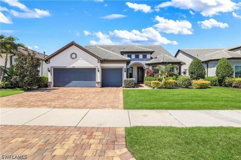 5 bedroom SingleFamilyResidence at 9373 Surfbird Ct, Greyhawk At Golf Club Of The Everglades, Naples — photo 3