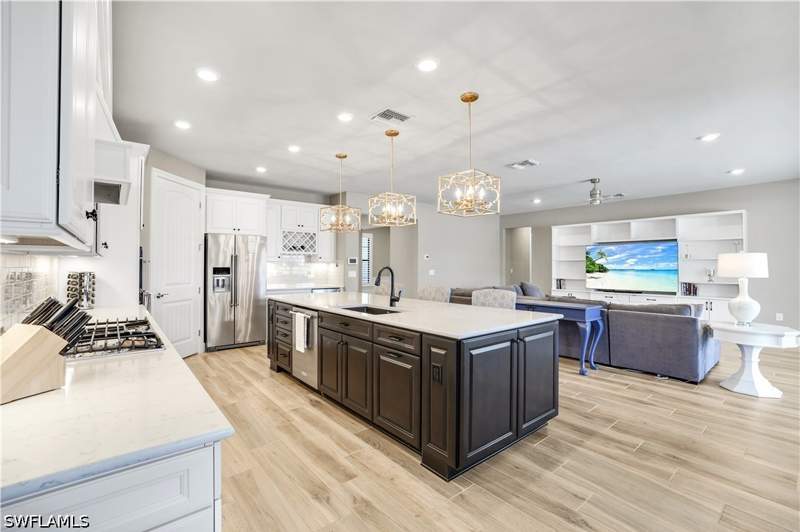 5 bedroom SingleFamilyResidence at 9373 Surfbird Ct, Greyhawk At Golf Club Of The Everglades, Naples — photo 5