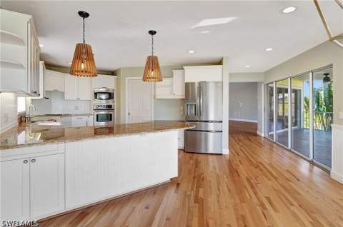 86 Dolphin Cir, Naples FL - photo 12 of 42