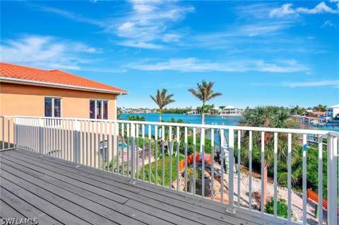 86 Dolphin Cir, Naples FL - photo 20 of 42