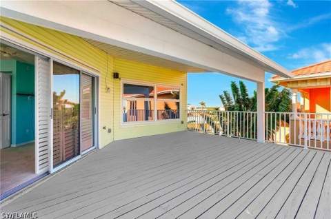 86 Dolphin Cir, Naples FL - photo 21 of 42