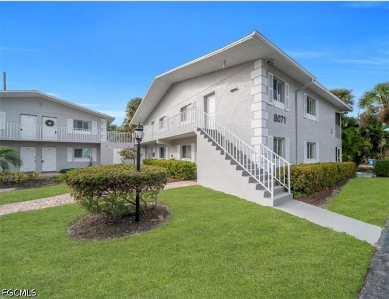 2 bedroom Condominium at 8071 Country Rd 206, Gladiolus Gardens Condo Assn, Fort Myers — photo 3
