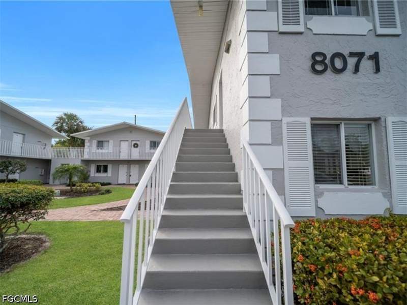 2 bedroom Condominium at 8071 Country Rd 206, Gladiolus Gardens Condo Assn, Fort Myers — photo 4