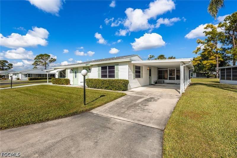 2 bedroom Attached at 13 Pinewood Blvd, Pinewood Condominium, Lehigh Acres — photo 2