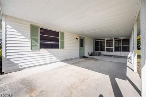 13 Pinewood Blvd, Lehigh Acres FL - photo 6 of 44