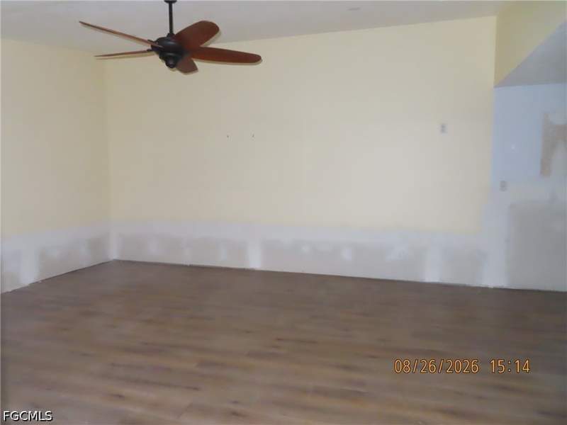 2 bedroom Townhouse at 5640 Foxlake Dr, Foxmoor Lakes, North Fort Myers — photo 4