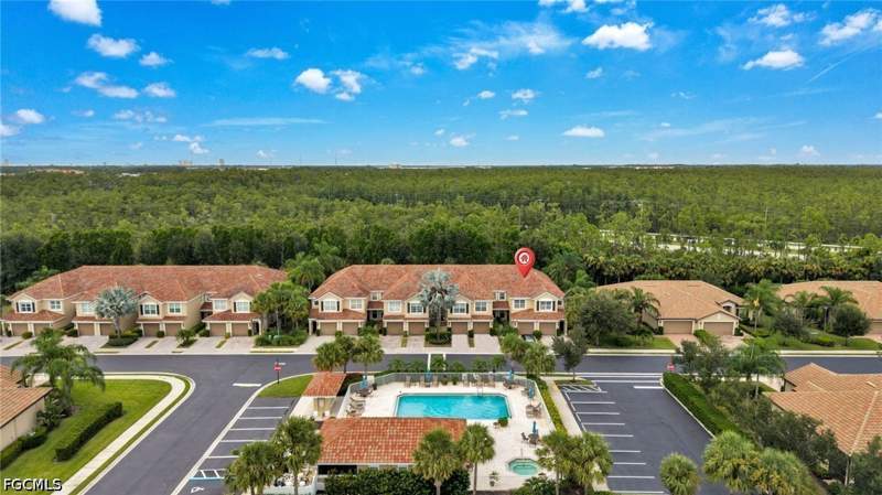 2 bedroom Condominium at 9048 Triangle Palm Ln 1101, Whispering Palms, Fort Myers — photo 2