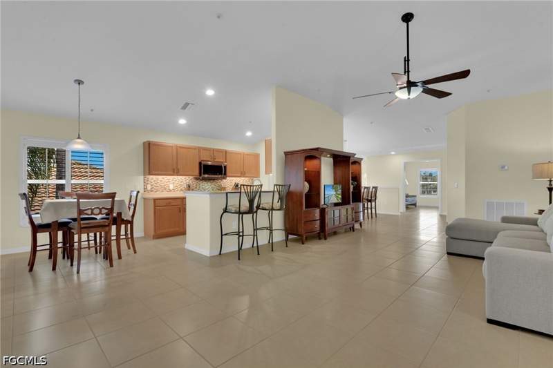 2 bedroom Condominium at 9048 Triangle Palm Ln 1101, Whispering Palms, Fort Myers — photo 5