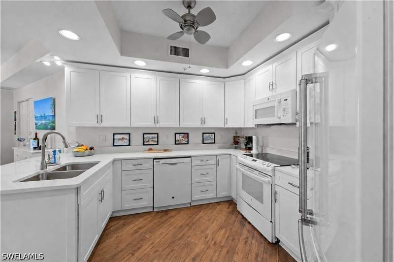 2 bedroom Condominium at 1001 Arbor Lake Dr 904, Tower Pointe At Arbor Trace, Naples — photo 3