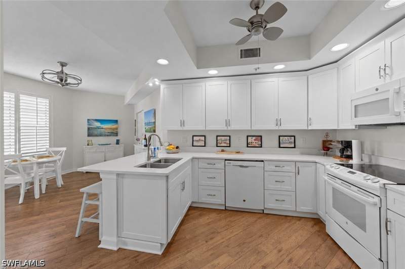2 bedroom Condominium at 1001 Arbor Lake Dr 904, Tower Pointe At Arbor Trace, Naples — photo 4
