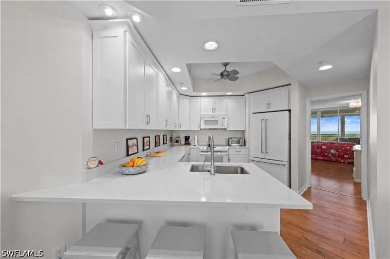 2 bedroom Condominium at 1001 Arbor Lake Dr 904, Tower Pointe At Arbor Trace, Naples — photo 5