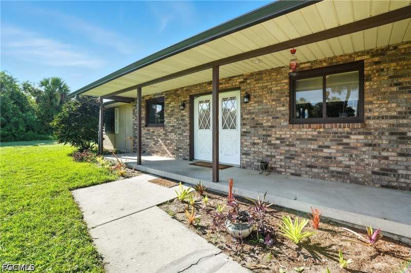 3 bedroom SingleFamilyResidence at 5006 Pike Ln, Port Labelle, Labelle — photo 3