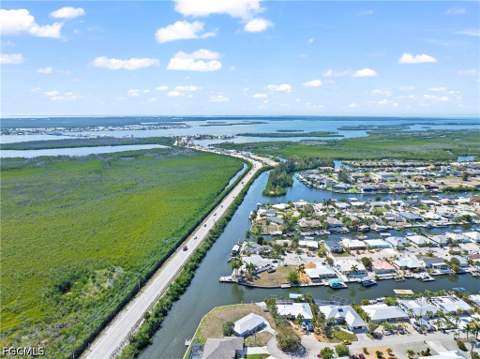 12065 Boat Shell Dr, Matlacha Isles FL - photo 21 of 30