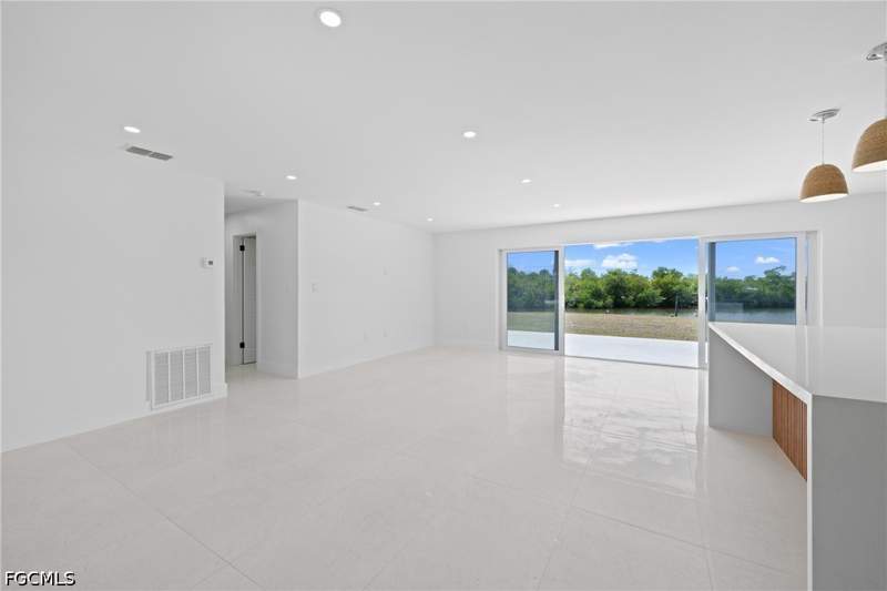 3 bedroom SingleFamilyResidence at 12065 Boat Shell Dr, Matlacha Isles, Matlacha Isles — photo 3