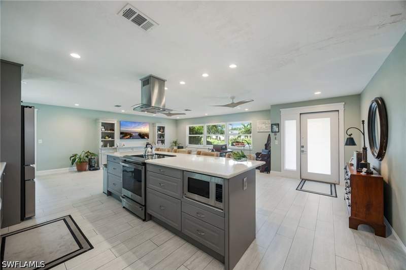 3 bedroom SingleFamilyResidence at 4557 Eagle Key Cir, Lakewood, Naples — photo 4