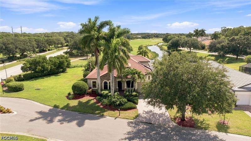 3 bedroom SingleFamilyResidence at 16001 Herons View Dr, Country Club, Alva — photo 2