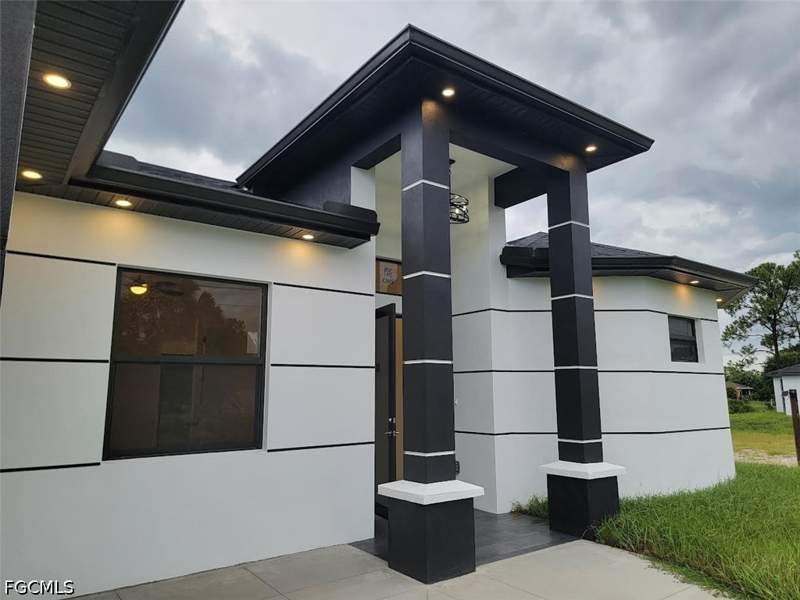 3 bedroom SingleFamilyResidence at 3415 36th St SW, Lehigh Acres, Lehigh Acres — photo 2