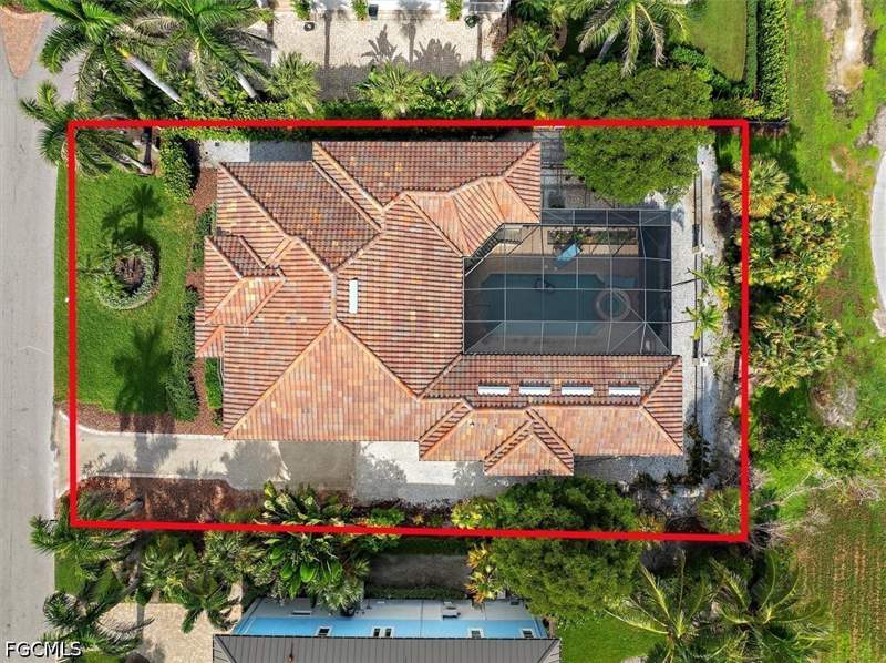 4 bedroom SingleFamilyResidence at 1316 Eagle Run Dr, Beachview Country Club Estates, Sanibel — photo 3