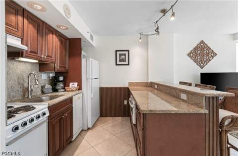 8771 Estero Blvd 907, Bonita Springs FL - photo 7 of 48