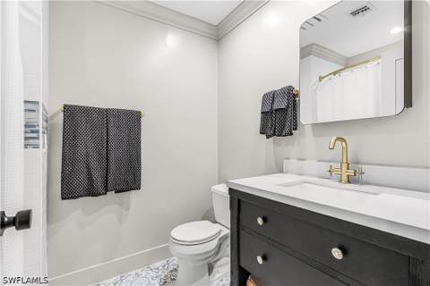 2472 Pine Woods Cir 17, Naples FL - photo 10 of 30